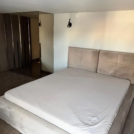 Luxury Flat 2 *